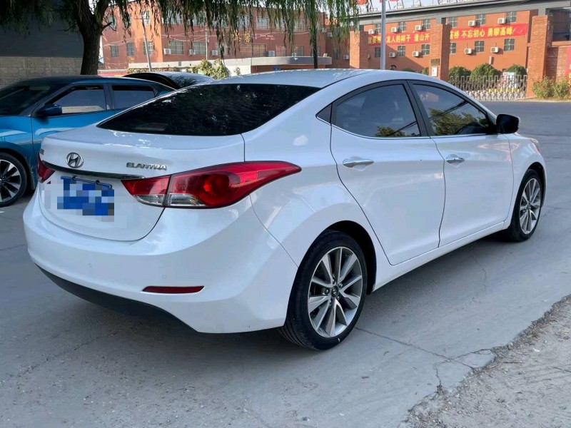 保定15年现代朗动5