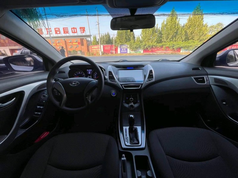 保定15年现代朗动6