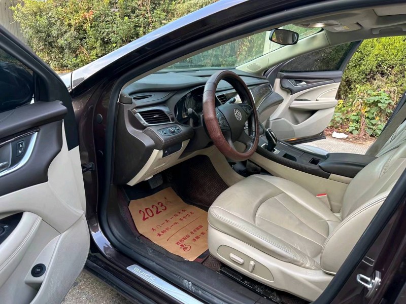 徐州17年别克君越5