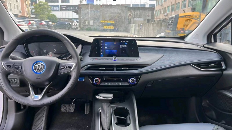 广州23年别克微蓝8