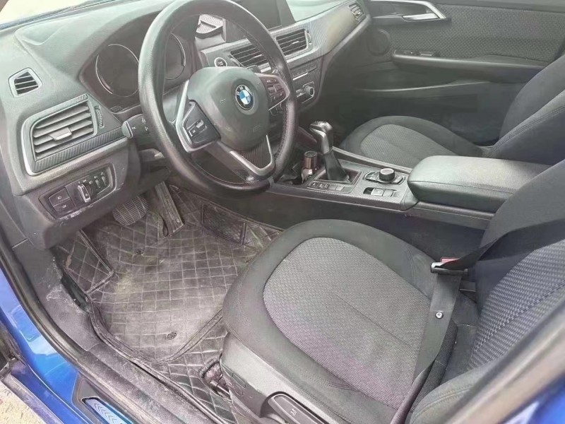 济宁18年宝马1系6