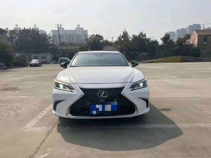 东营20年雷克萨斯ES1