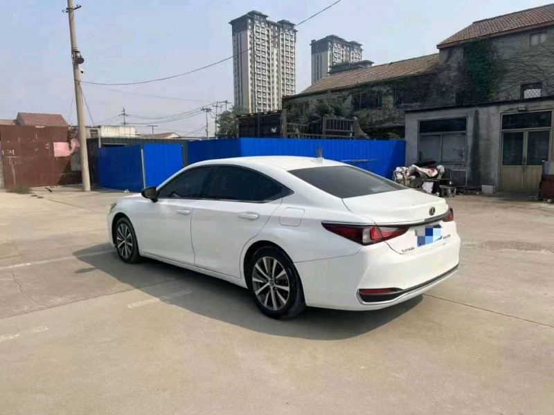 东营20年雷克萨斯ES6