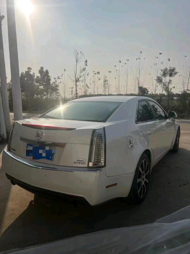 东营09年凯迪拉克CTS7