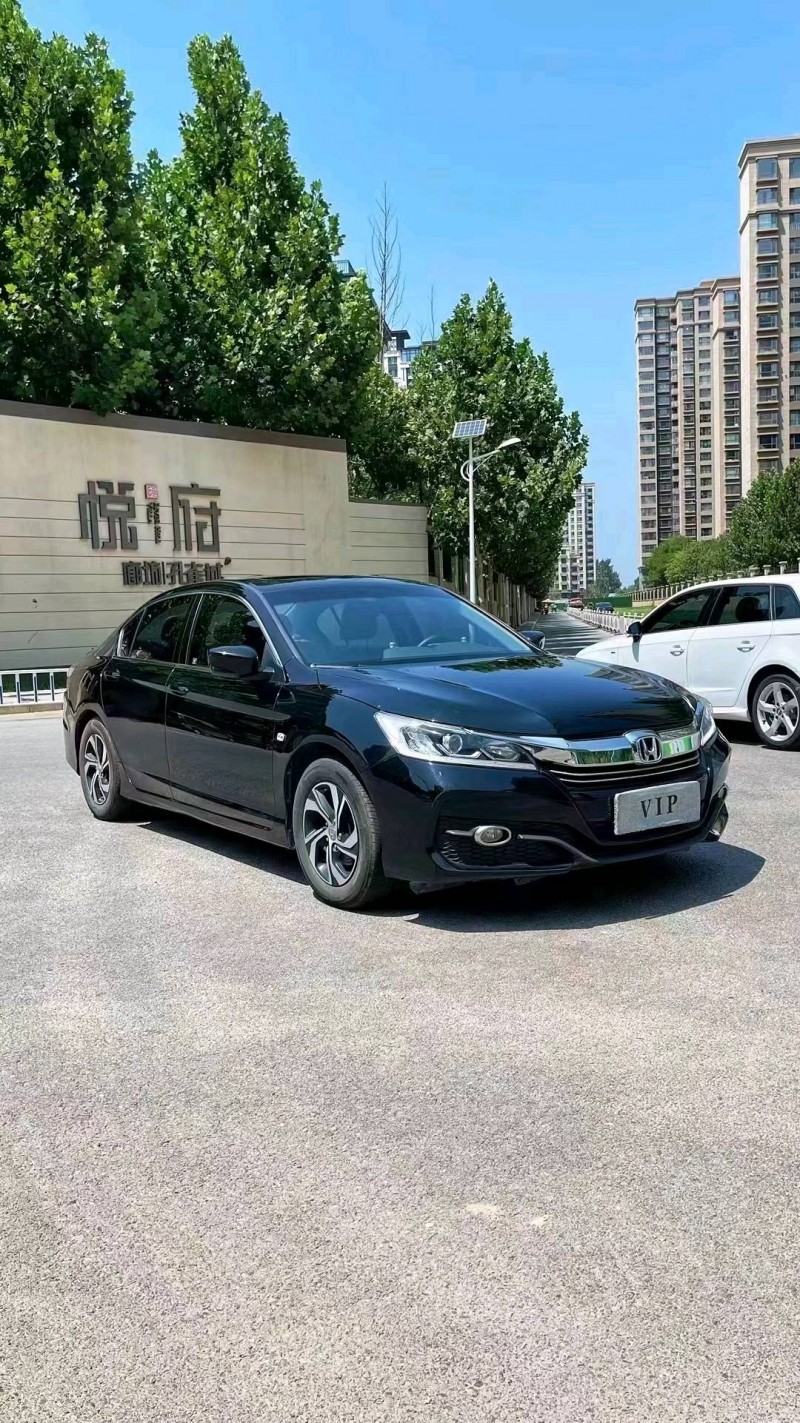 廊坊17年本田雅阁3