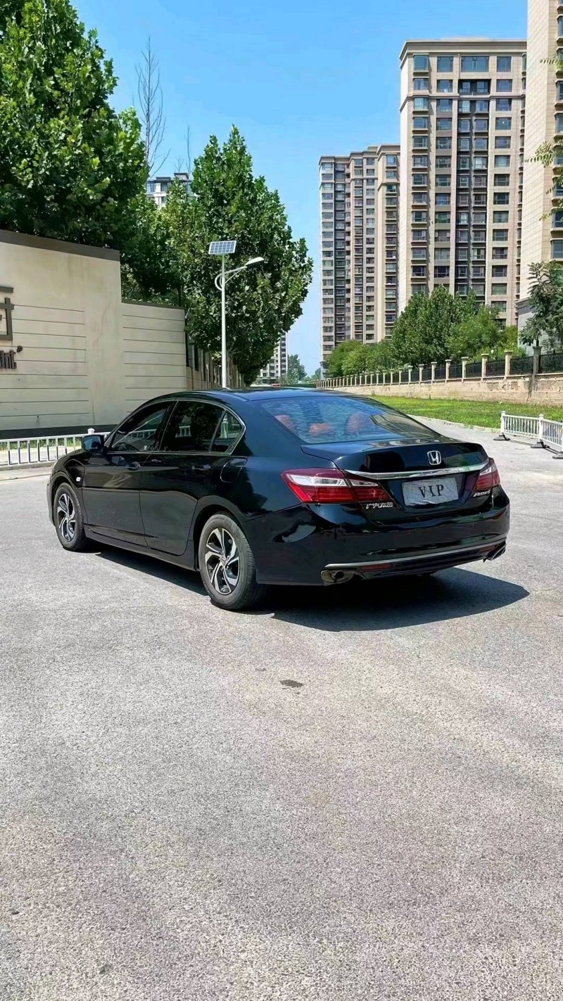 廊坊17年本田雅阁4