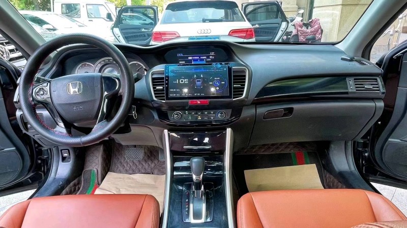 廊坊17年本田雅阁7