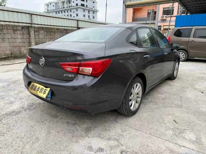 珠海17年别克威朗6