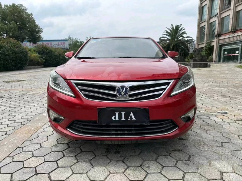 重庆17年长安汽车逸动1