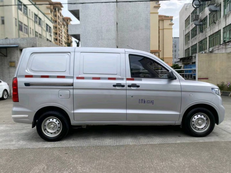 中山22年五菱汽車宏光2