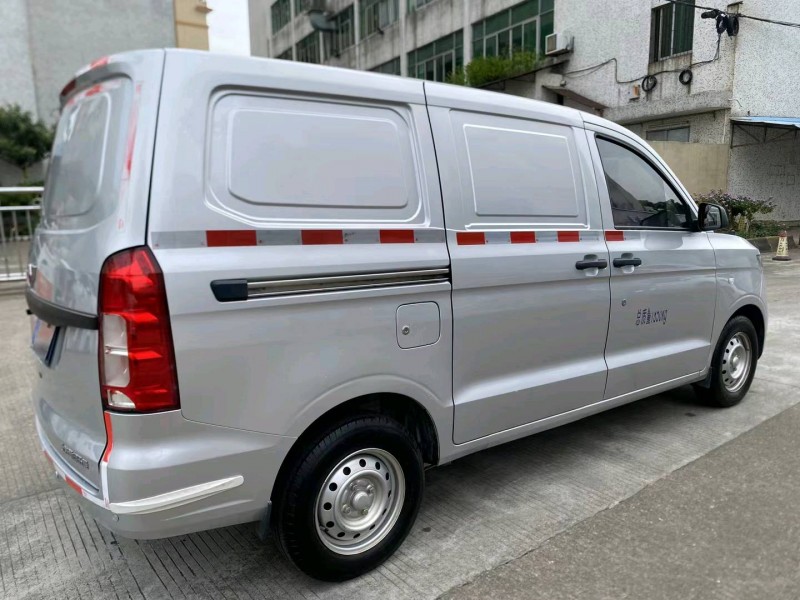 中山22年五菱汽車宏光5