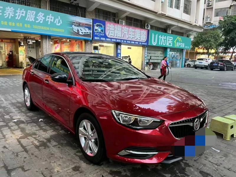 重庆18年别克君威2