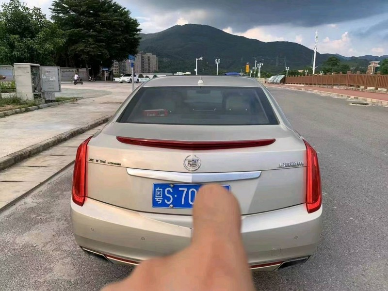 汕头16年凯迪拉克XTS9