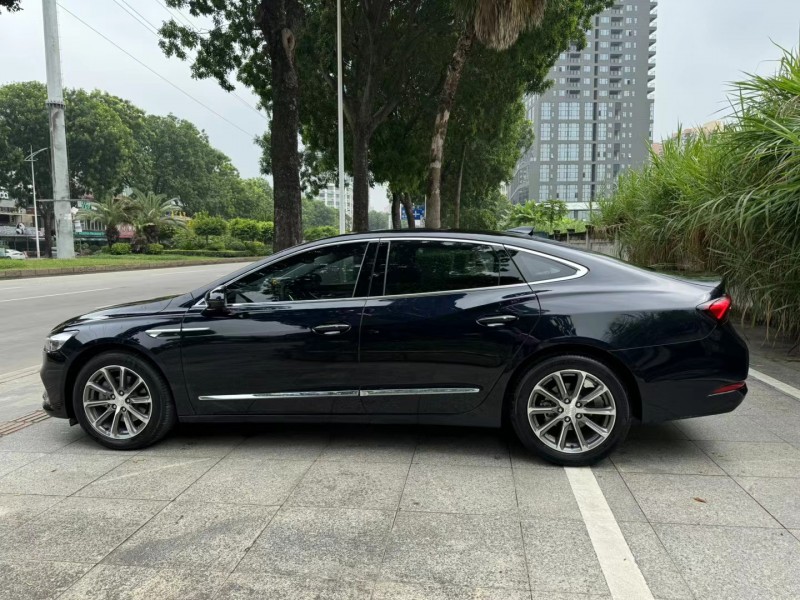 东莞21年别克君越7