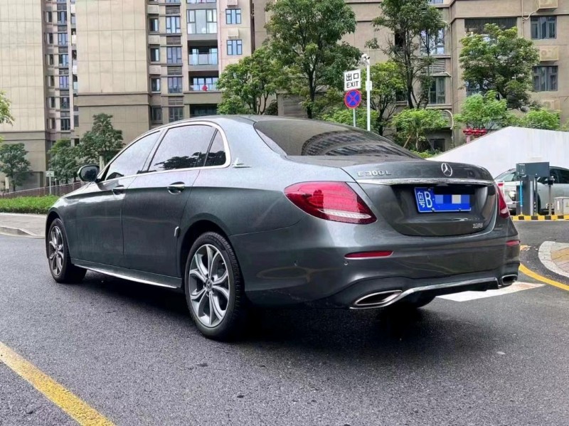 深圳20年奔驰E9