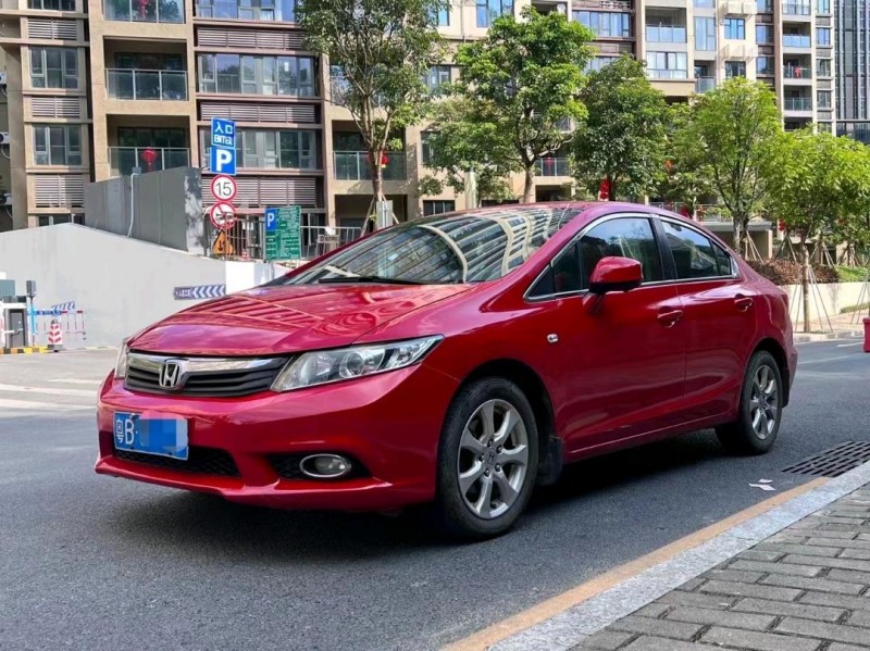 深圳14年本田思域2