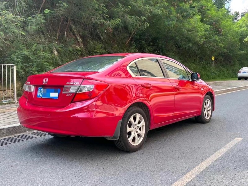 深圳14年本田思域7