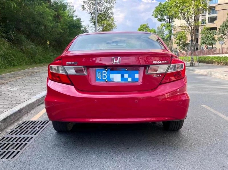 深圳14年本田思域8