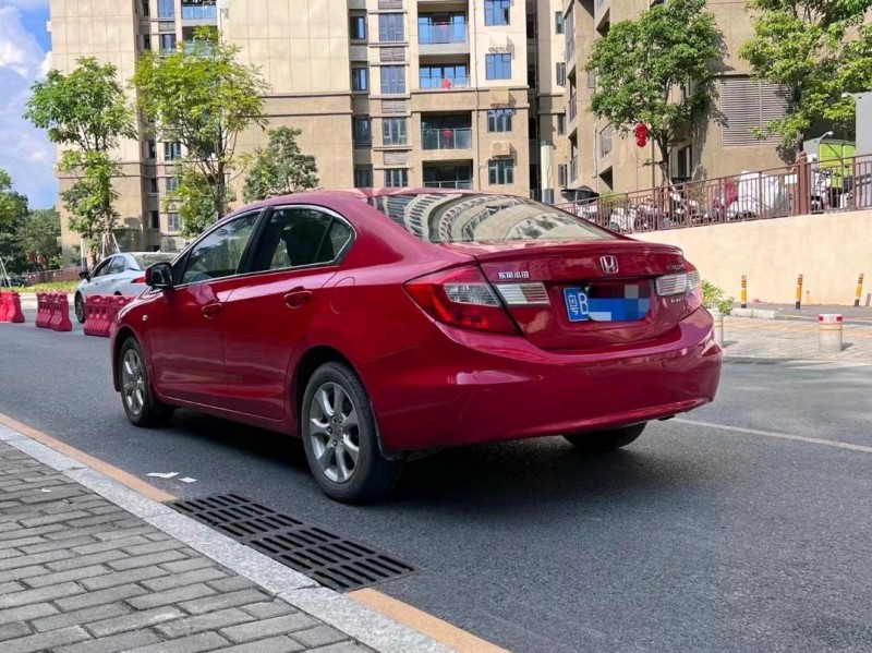 深圳14年本田思域9