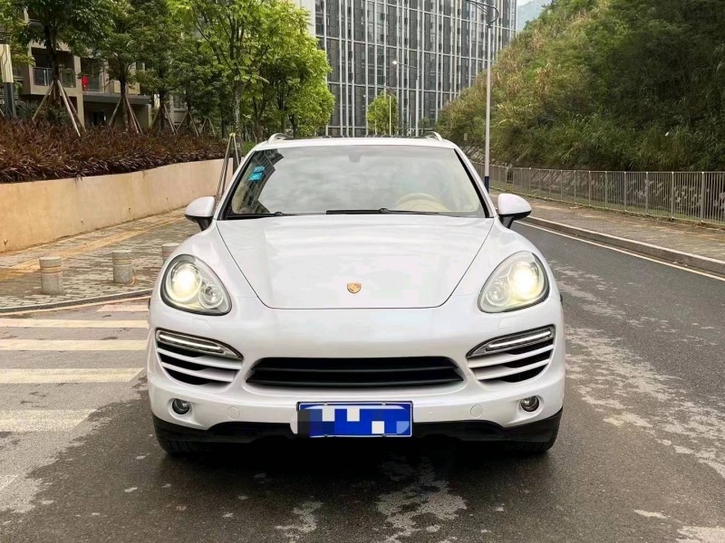 深圳13年保时捷卡宴1