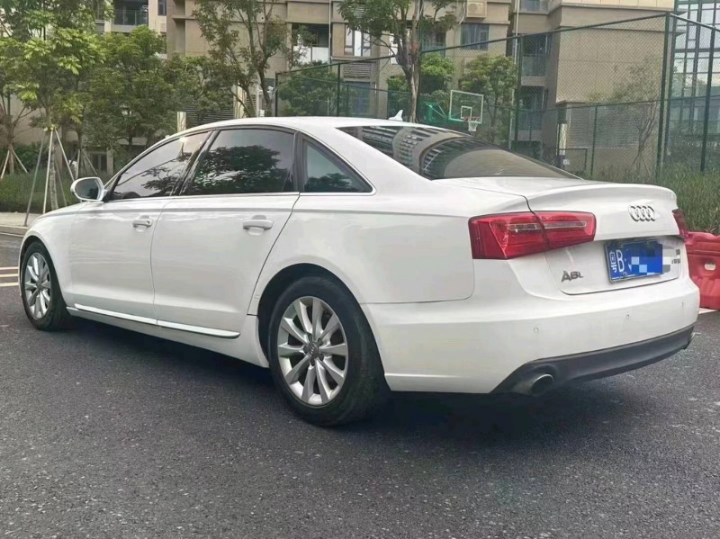 深圳12年奥迪A6L7