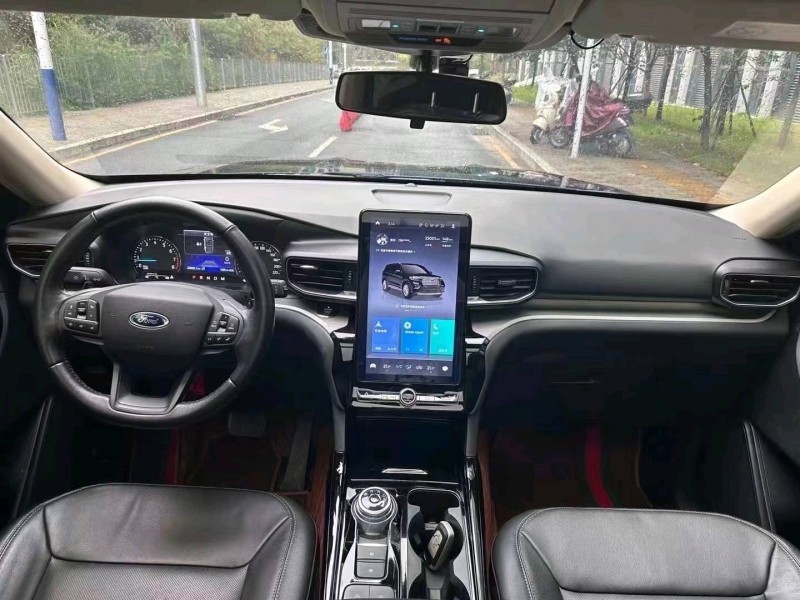 深圳21年福特探险者4