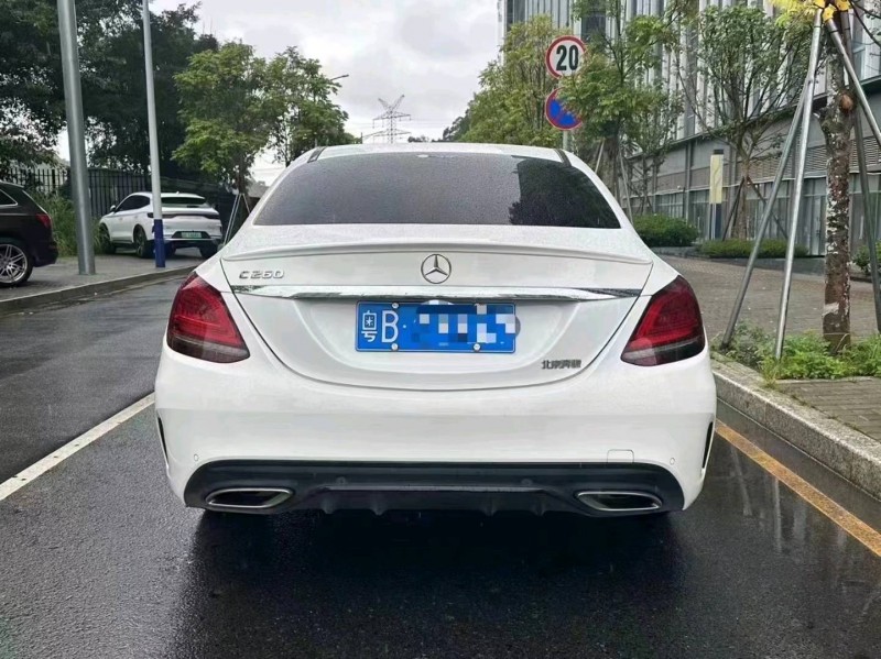 深圳19年奔驰C8