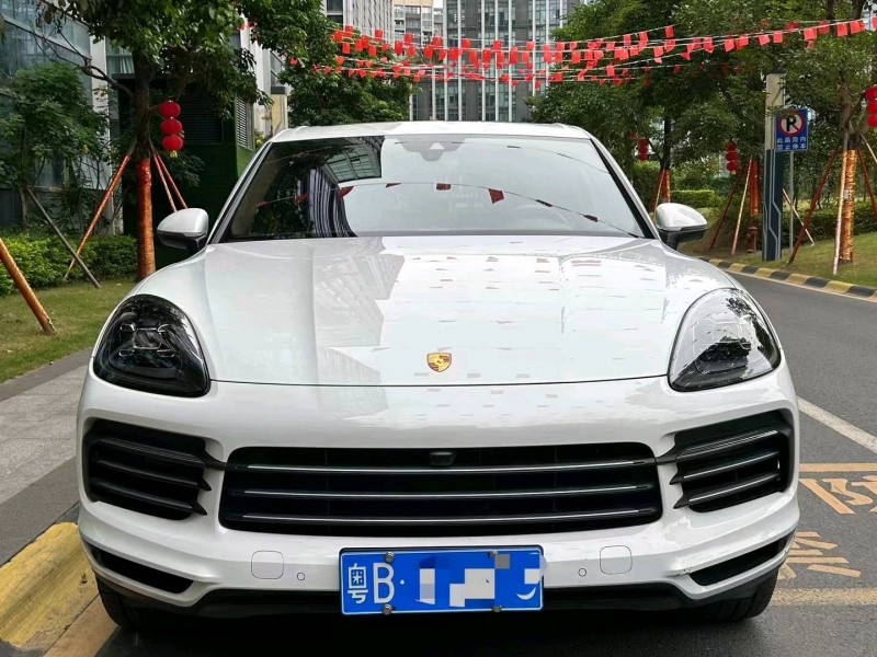 深圳19年保时捷卡宴1