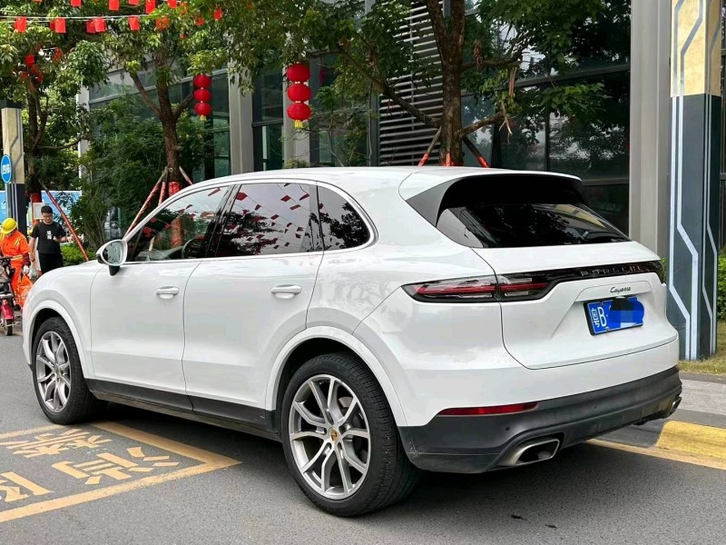 深圳19年保时捷卡宴7