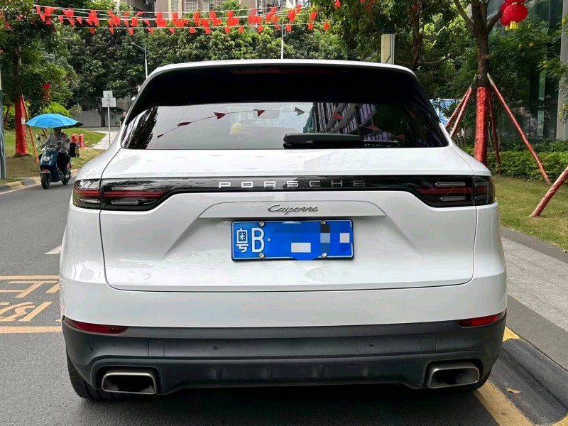 深圳19年保时捷卡宴8
