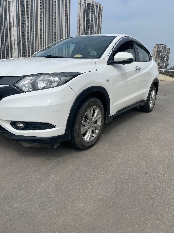 武汉18年本田缤智4