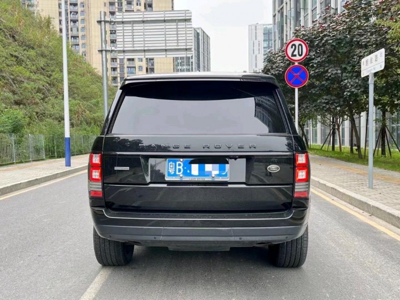 深圳18年路虎揽胜行政8