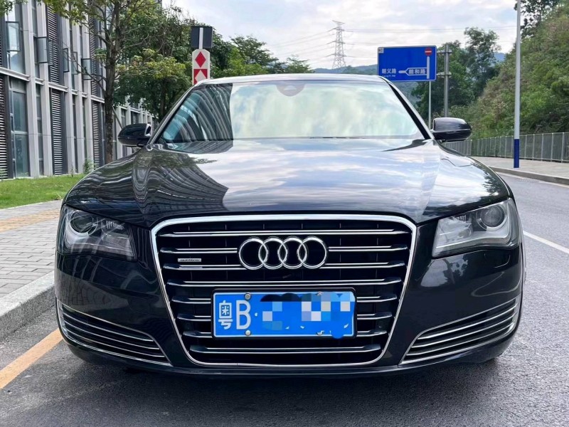 深圳13年奥迪A8L1
