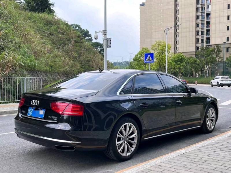 深圳13年奥迪A8L8