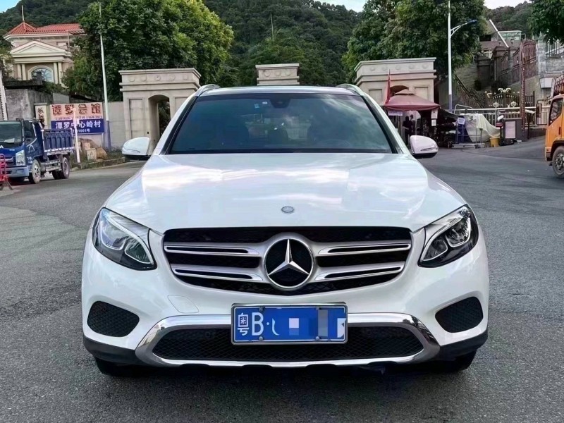 深圳17年奔驰GLC1