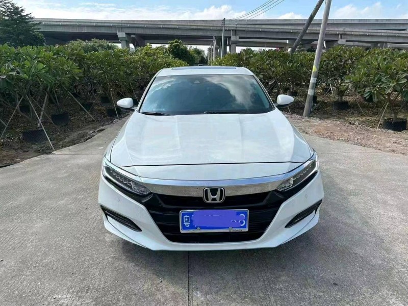 珠海19年本田雅阁1