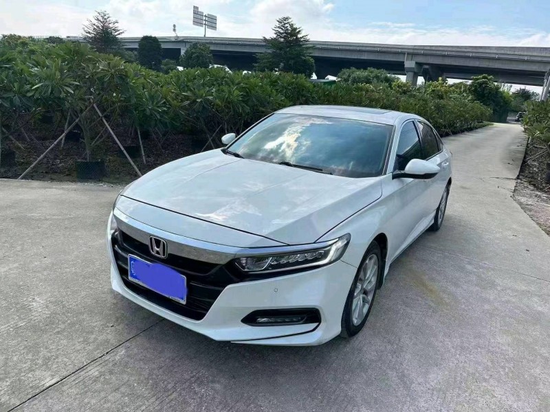 珠海19年本田雅阁4