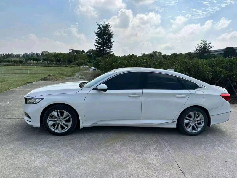 珠海19年本田雅阁7