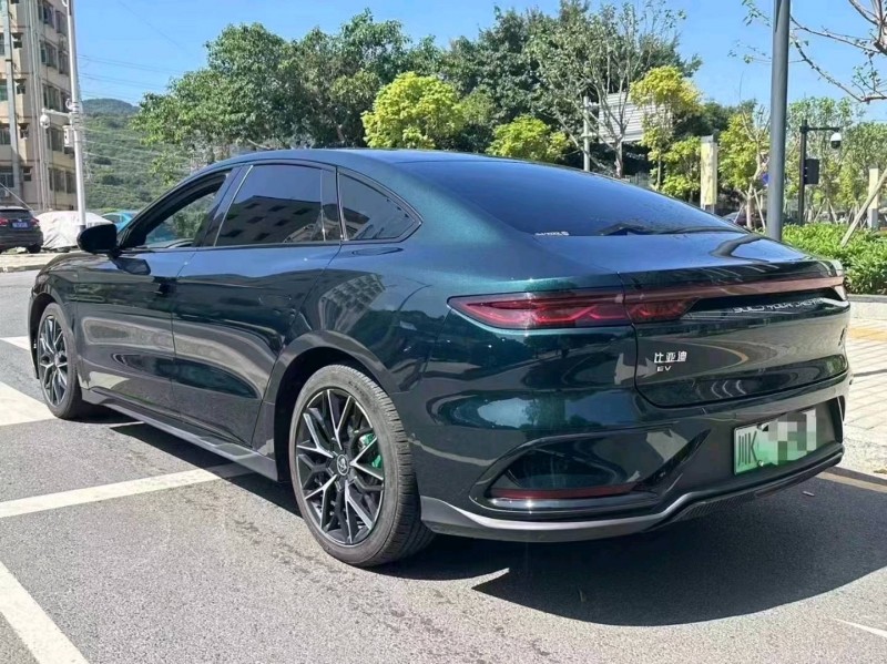 深圳22年比亚迪汉8