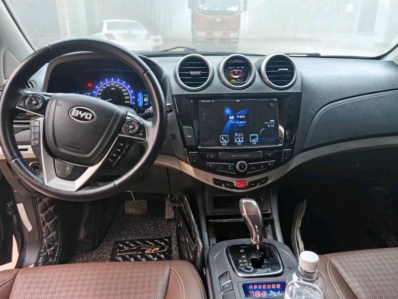 保定16年比亚迪S76