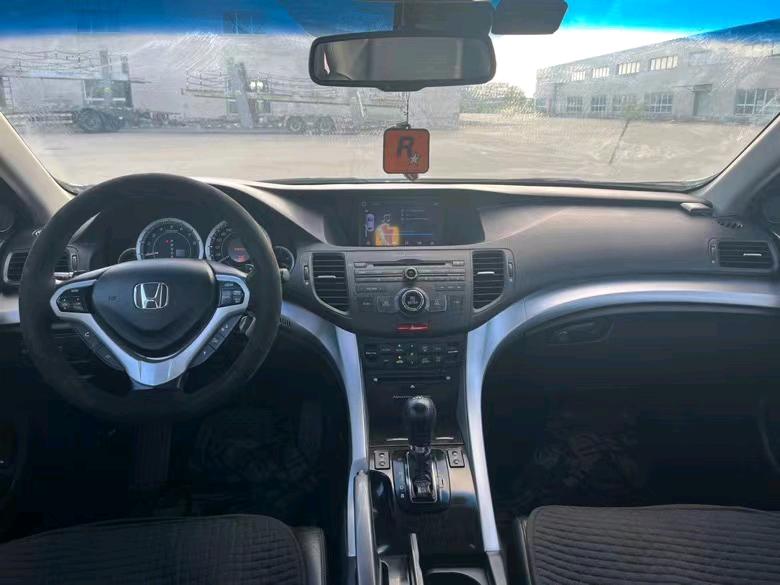 盐城11年本田思铂睿8