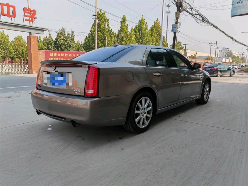 保定11年凯迪拉克赛威5