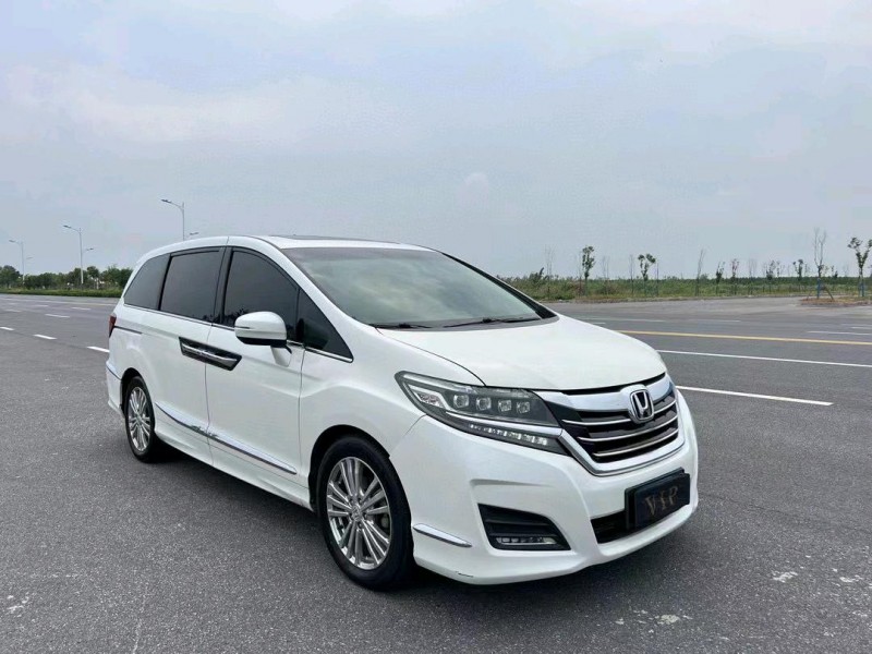 盐城17年本田艾力绅2