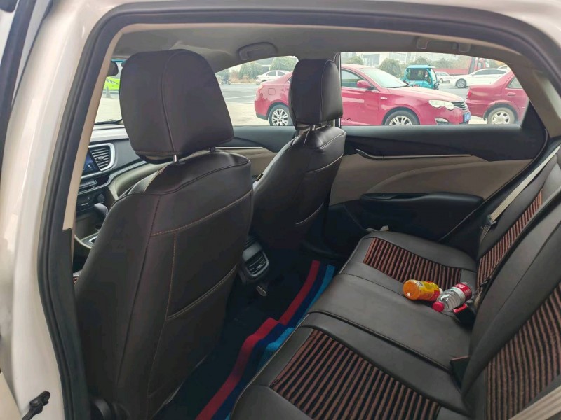 保定20年别克英朗5