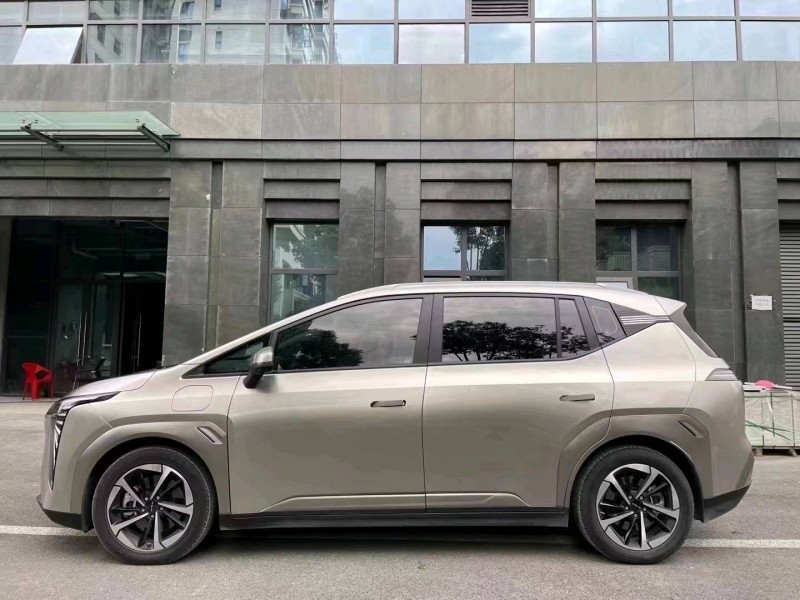 成都22年传祺埃安Y3