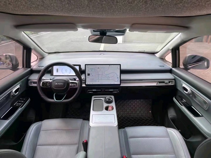 成都22年传祺埃安Y8