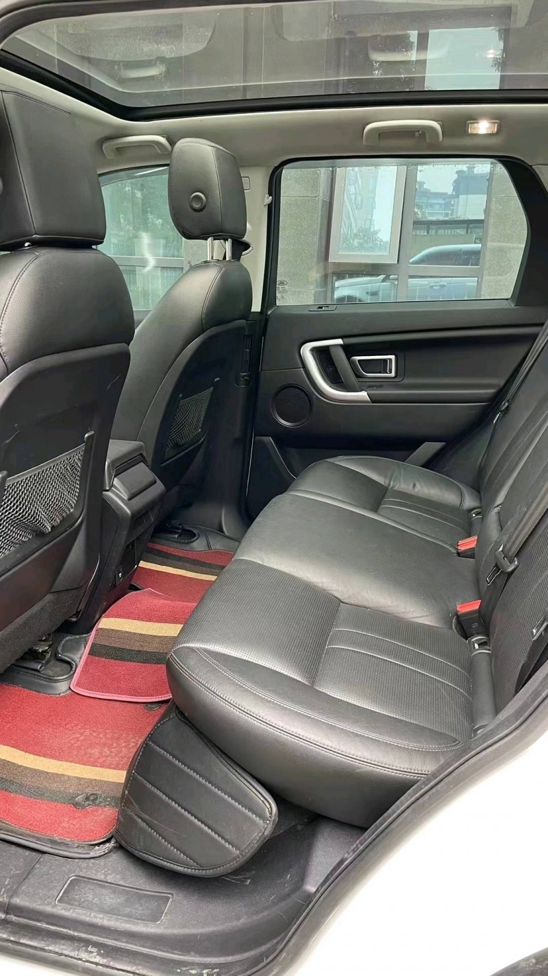 成都19年路虎发现神行7