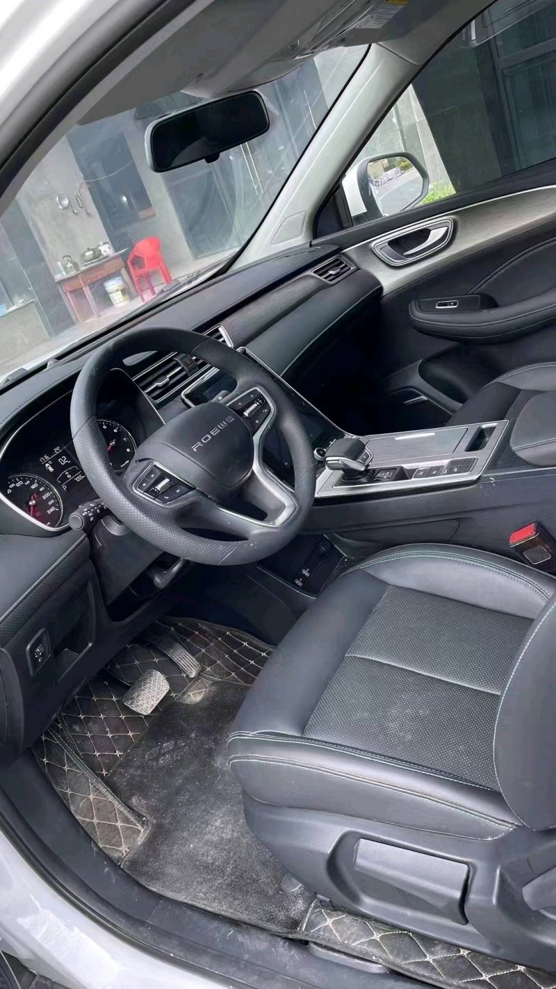 成都22年荣威RX55