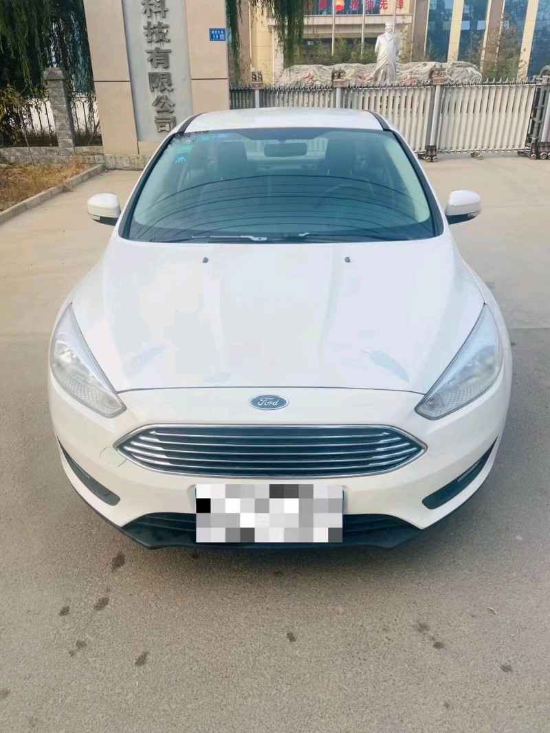 保定17年福特福克斯1