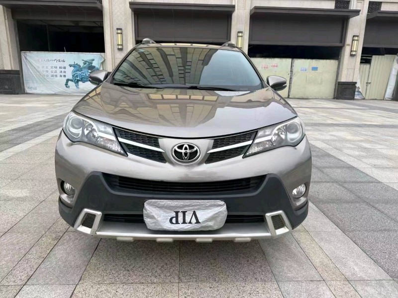 汕头16年丰田RAV4荣放1